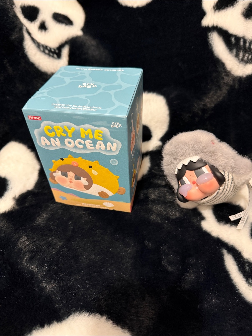 SHARK 🦈 Cry Me An Ocean Vinyl Blind Box + Shark pendant